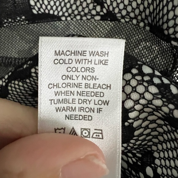 Studio Y Black and Gray Print Lace Trim Long Line Cami Size Medium Y2K - Picture 7 of 7